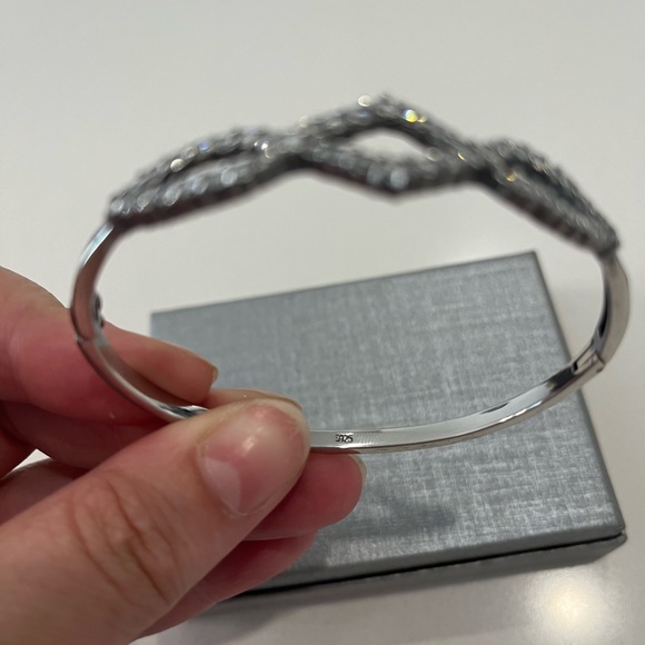 Genuine silver bangle bracelet with crystals - Picture 5 of 9